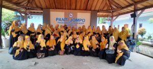 bakti sosial di panti jompo